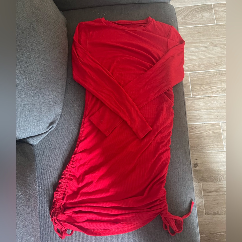 Red bodycon dress